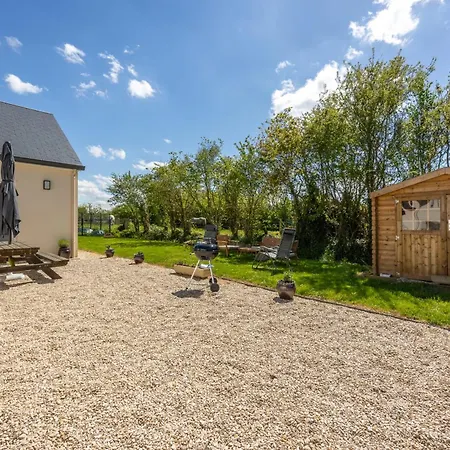 La Petite Maison De Littry Parking