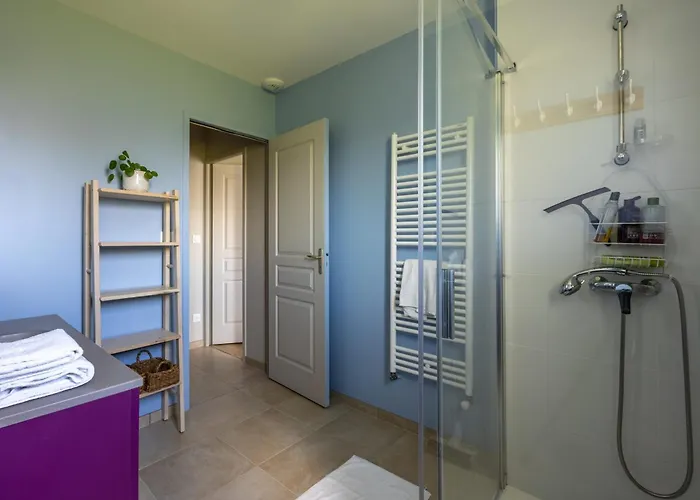 Holiday home La Petite Maison De Littry Parking