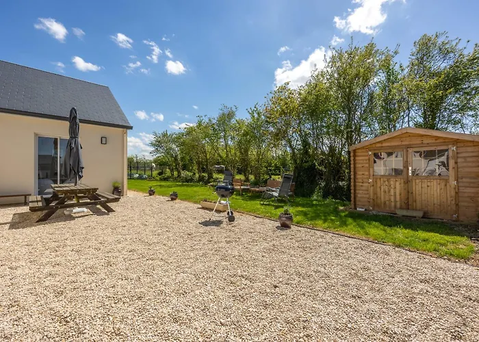 La Petite Maison De Littry Parking