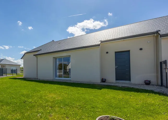 Holiday home La Petite Maison De Littry Parking